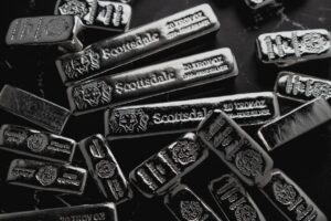 Professional Bullion by Post Buy Gold Silver Delivered to Your Door Big Gold Hull at Big Gold Jewellery in Hull. Visit 51 Jameson Street for live market pricing.