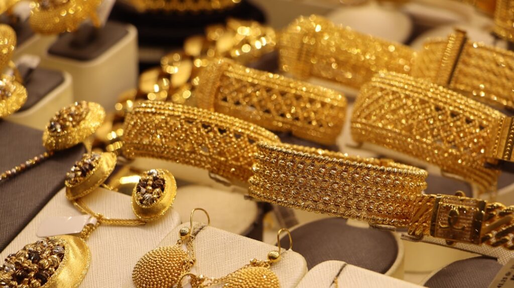 Professional How Many Grams in an Ounce of Gold? The Honest Hull Guide at Big Gold Hull