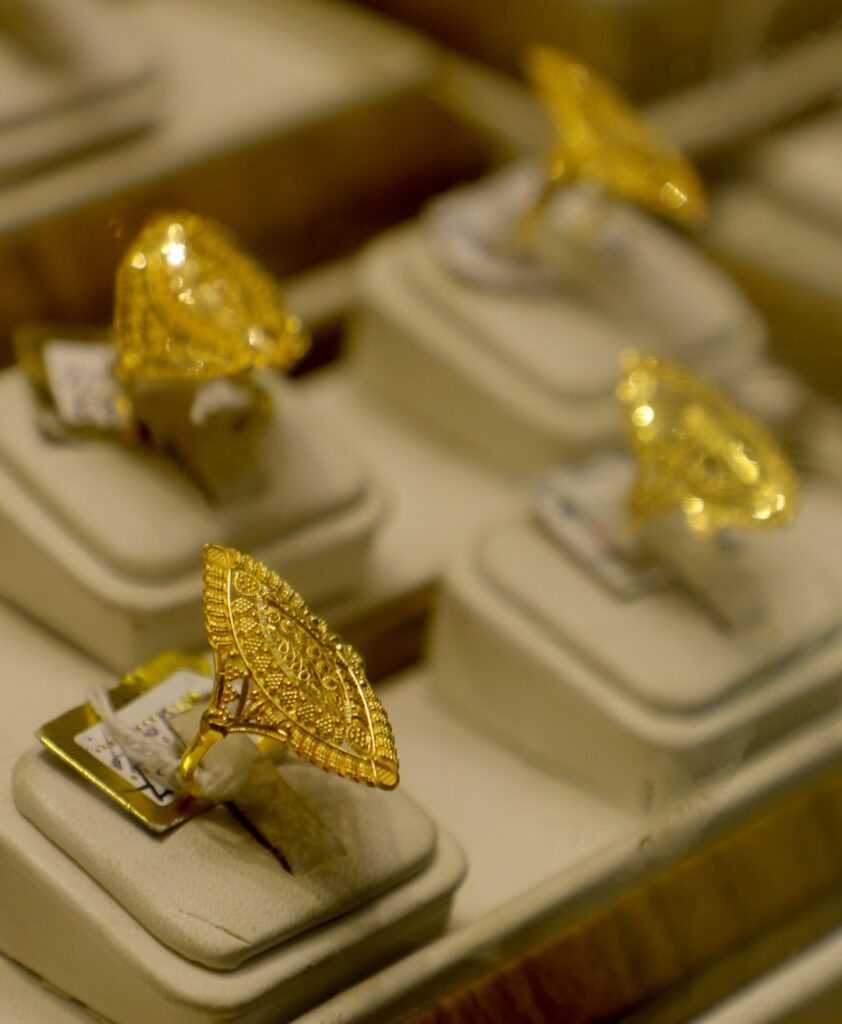 Professional Understanding the Silver Price: An Honest Expert's Guide from Big Gold at Big Gold Hull