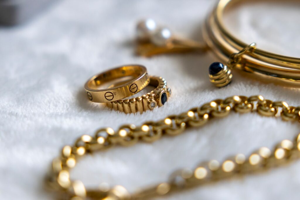Professional What's Your 9ct Gold Worth Per Gram Today? Get the Best Price in Hull. at Big Gold Hull