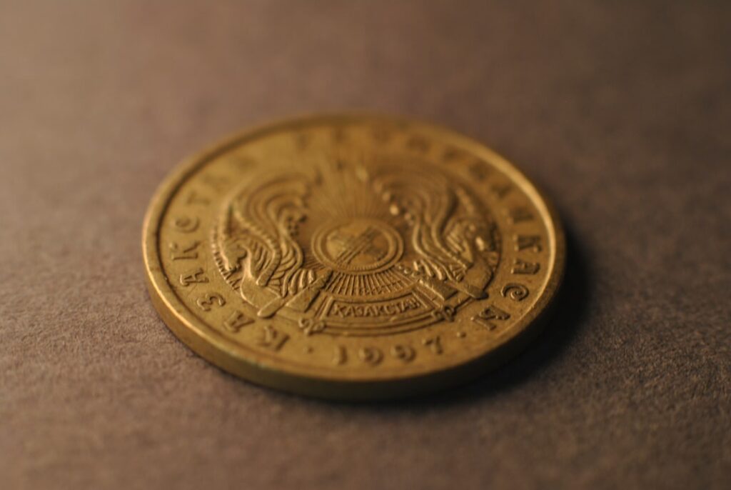 Professional Selling Silver & Coins in Hull? Get the Best Price & Avoid Hidden Fees (2026 Guide) at Big Gold Hull
