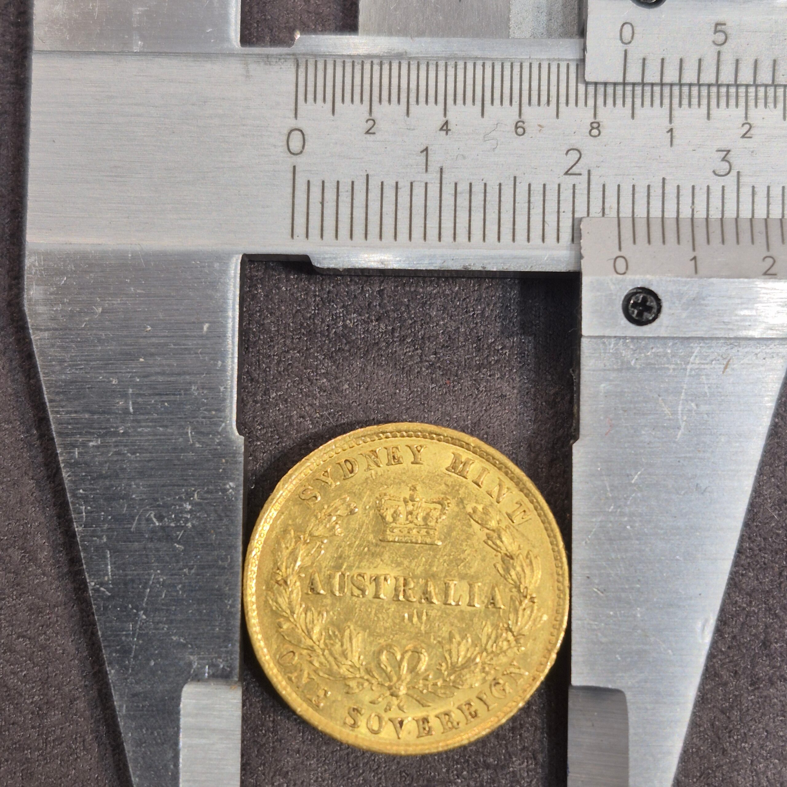 1859 Sydney Mint Australia Full Sovereign Gold Coin | Biggold - Image 4