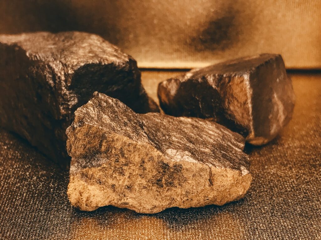 Professional 1 kg Silver Bar: Your Comprehensive Guide to Buying & Selling in Hull (2026) at Big Gold Hull