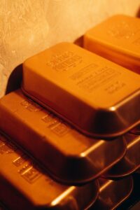 Professional Selling Your 100g Gold Bar in Hull? Get Today's Best Price (2026) at Big Gold Hull