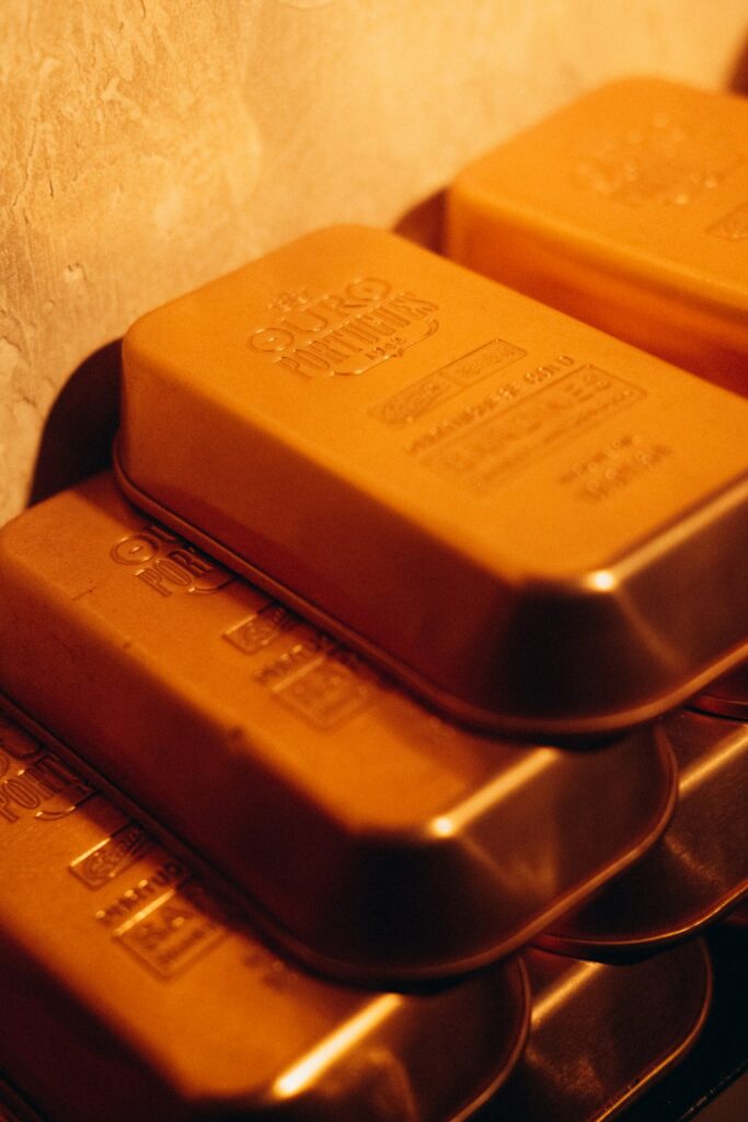 Professional Selling Your 100g Gold Bar in Hull? Get Today's Best Price (2026) at Big Gold Hull